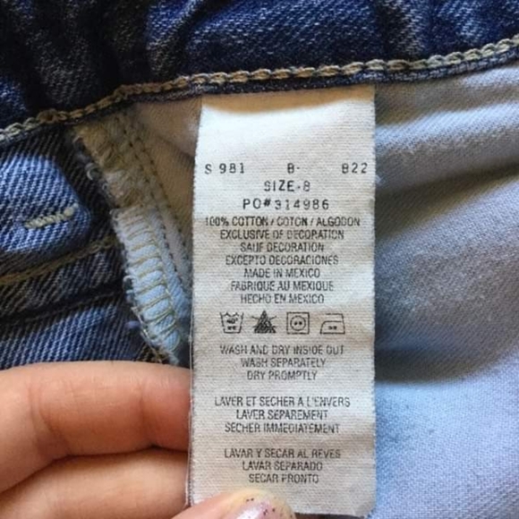 Tommy Hilfiger denim shorts - Picture 6 of 6